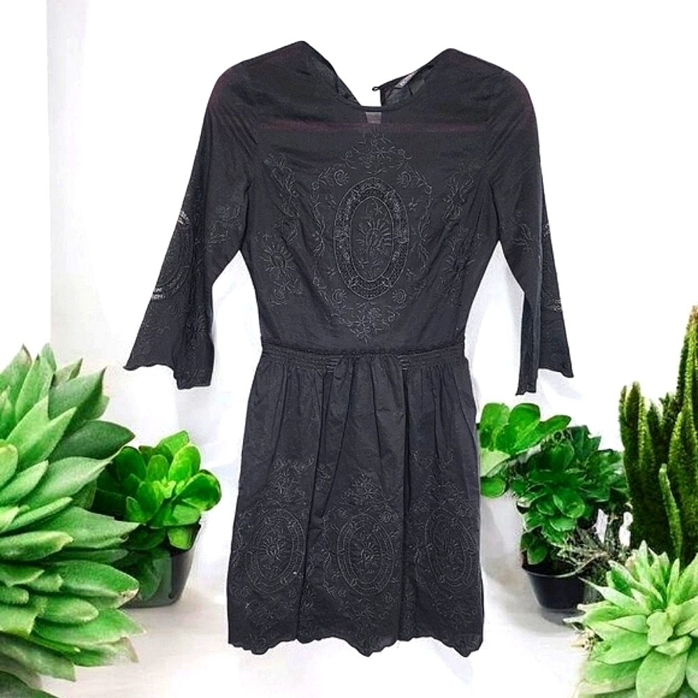 🔥Victoria's Secret Gray Sheath Dress with V-Neck and Bell Sleeves🔥 Size 0 - Picture 1 of 6